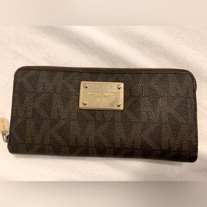 Michael Kors wallet